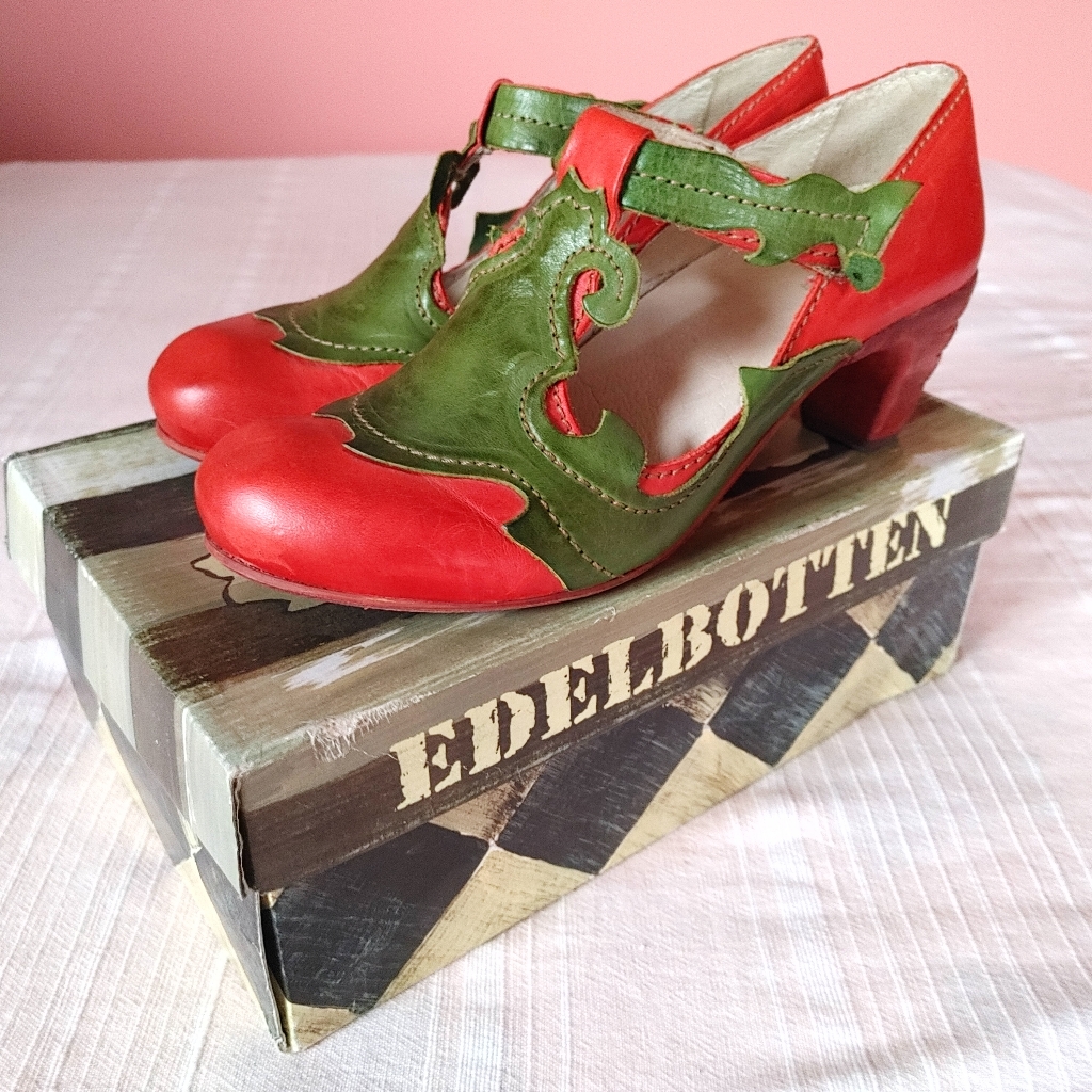 Rover Two-Tone Red And Green Leather Chunky Low Heel Mary Janes